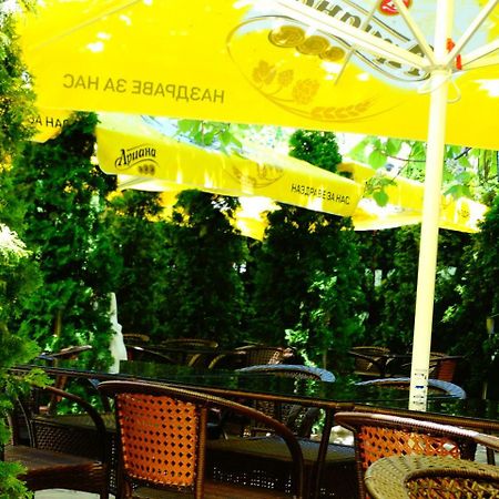 Vesta Hotel Монтана Экстерьер фото