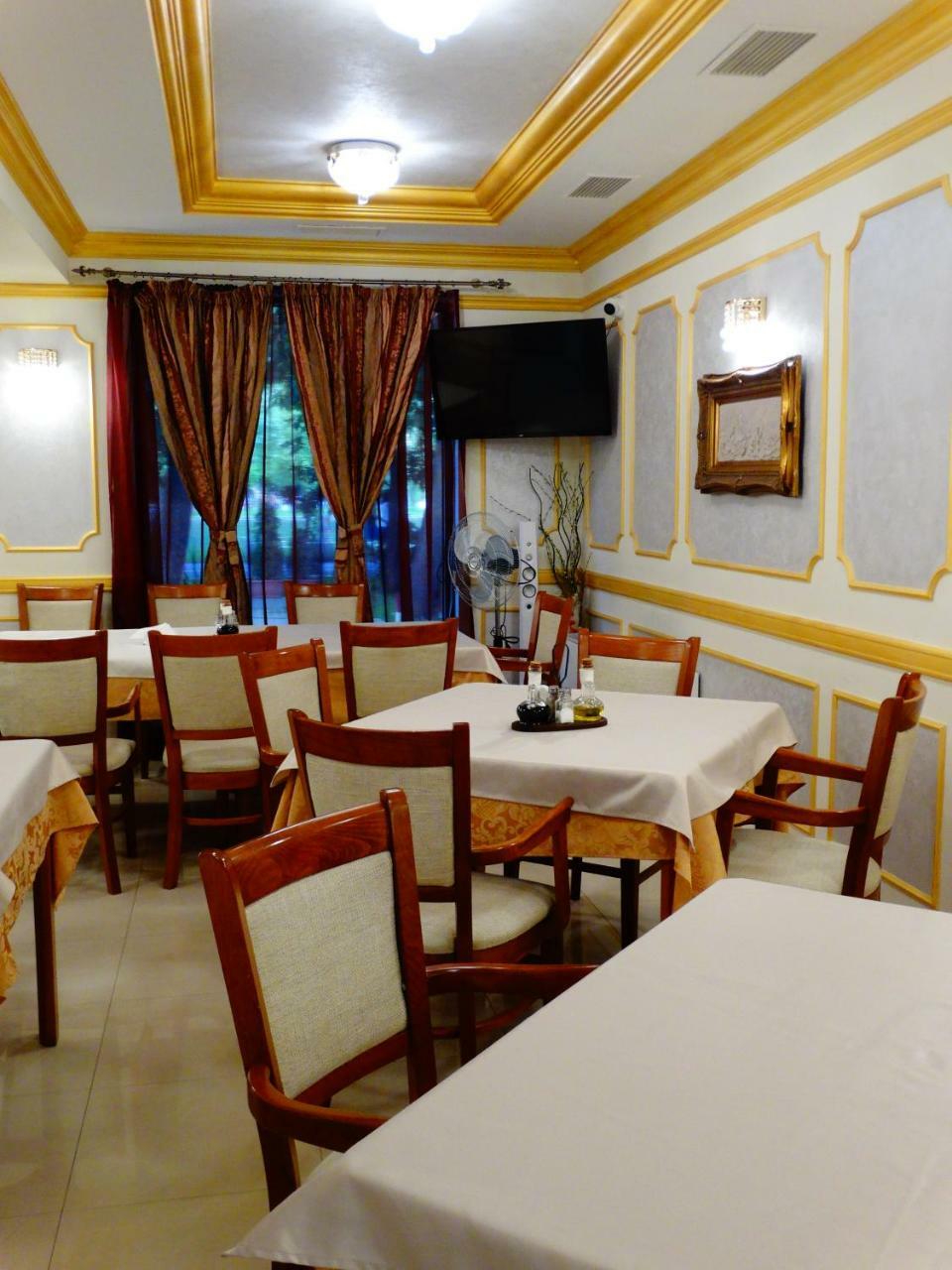 Vesta Hotel Монтана Экстерьер фото
