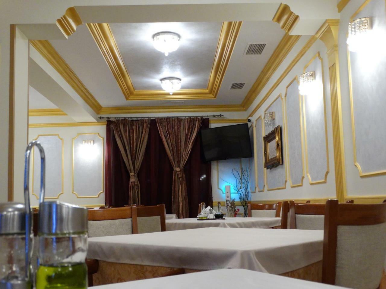 Vesta Hotel Монтана Экстерьер фото